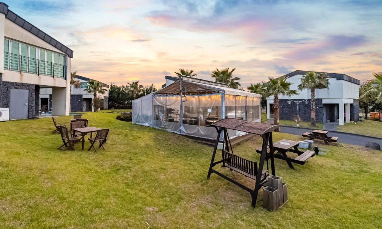 Pool And Villa Sorang Jeju Exterior photo