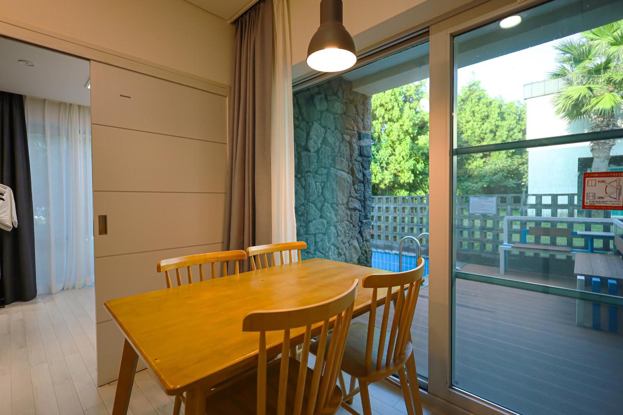 Pool And Villa Sorang Jeju Exterior photo