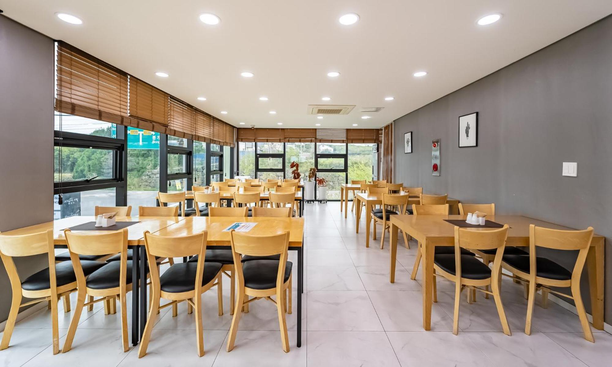 Pool And Villa Sorang Jeju Exterior photo